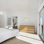 Artens 407 Dream Lodging
