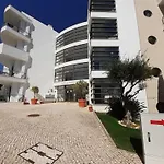 Charming Flat 10 Min Walk To Beach