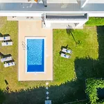 Villas Novochoro - Large Garden- Heatable Pool