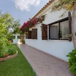 Villa Rosado - Moradia Para 6 Com Ac, Jardim A 5 Min Do Centro De Albufeira