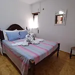 Albufeira Traditional Apartments In Villa