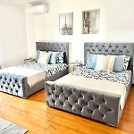 Beautiful Penthouse Two Bed Roof