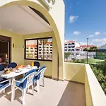 Oura Sunset Apartement