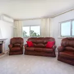 Bnb Homes Luxurious Apartment With 2 Bedrooms, Swimming Pool & Patio