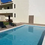 Casa Dos Lirios