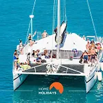 #227 Sunflower Flat By Home Holidays