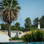 Rainbow House - Sea View & Pool & Garage & Garden & Albufeira