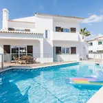 Grandma\'S Beach Villa