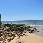 Medronheira By Check-In Portugal