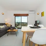 Central Apartment - Pool And Sea View & Albufeira Center