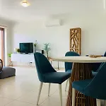 On The BEACH Stunning Apartment Albufeira Olhos de Água
