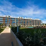 Green C Apartment - Luxurious & Playground & Garage