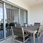 Green C Apartment - Luxurious & Playground & Garage