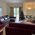 Lovely 2 Bedroom Home Inside A Resort In Albufeira