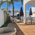 Oura Villa V2 Flores