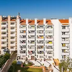 Montechoro Sea View 3 Bedroom Apartment 800M From The Strip