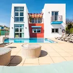 Villa Adaro - Large Luxury Close To Marina