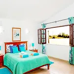 Villa With Heatable Pool