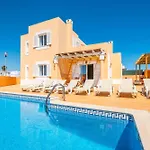 Villa Habitate - Pool Fence & Heating Beach Bars