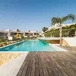 Family Villa 3 Bedrooms Private Rooftop With Pool