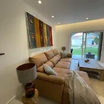 Modern Apartment With Balcony And Direct Access To The Pool