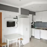 Comfortable Studio In Albufeira 20 M² Pleasant Balcony