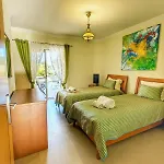 Villa Quintaloes, 5 Mins From Old Town Albufeira