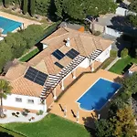 Exclusive Villa Toulouse With Pool In Falesia Algarve
