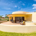 Villa Crisandra In Algarve