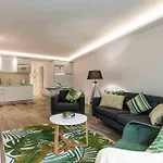 Downtown Albufeira 3-Bedroom Luxury Apartment