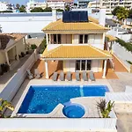 Villa Ribeiro By Hellovacations