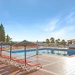 Bnb Homes Jardim Cozy Apartment With 2 Swimming Pools Near The Old Town