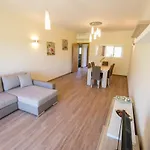 Marina Garden Apartment