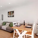 Lovely And New Apartment In Oura