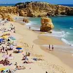 Brand New Studio In Rua Da Oura