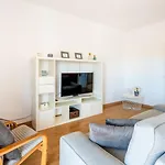 Sunny 3Bdr Apt With Pool In Ferreiras By Lovelystay