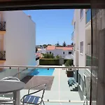 Modern 1 Bedrom Apartment