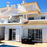 Magnifique Et Spacieuse Villa Avec Piscine Privative