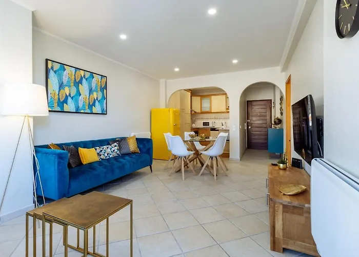 Top Renoviertes Apartment Mit Grosser Terrasse