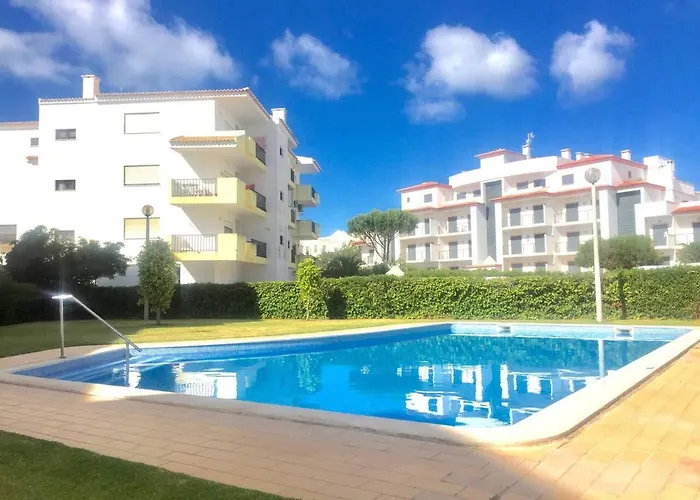 Spacious Apartment Castelo
