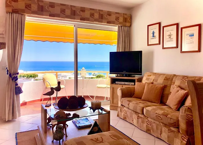 Gil Eanes Ocean View Nautical Apartment