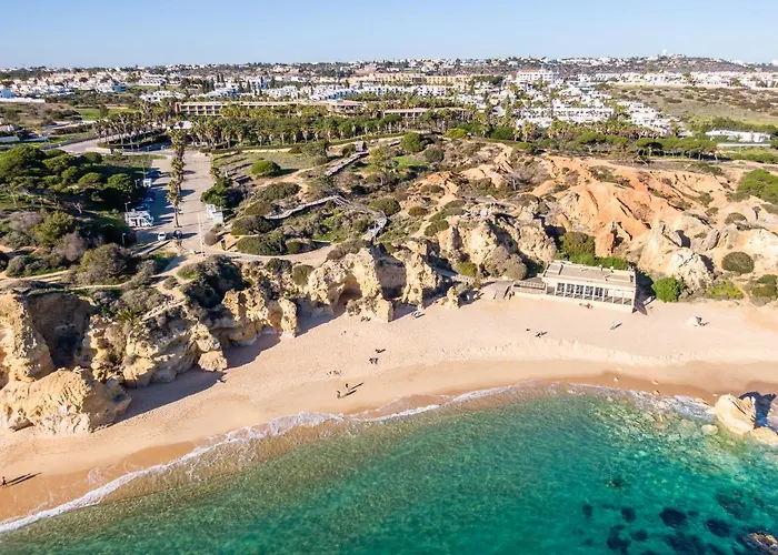 Beach Praia - Sleep 5 - Pool - Free Wi-Fi - Air Con