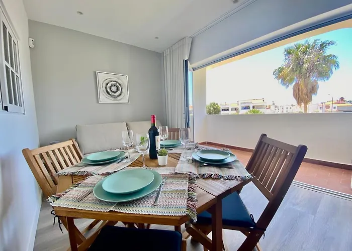 **Fresh And Cosy Appt With Pool, Fiber, Sporttv**