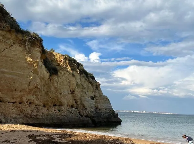 Lovely 2 Bedroom Home Inside A Resort In Albufeira
