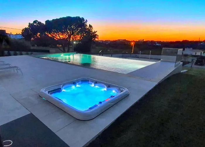 Sky Villa By Laranjal Rentals