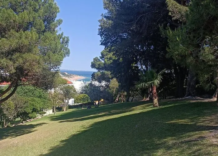 Garden Paradise, Old Town & Beach