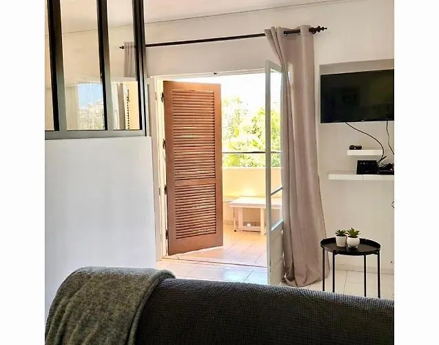 Apartamento T1 A Poucos Metros Do Centro E Praias