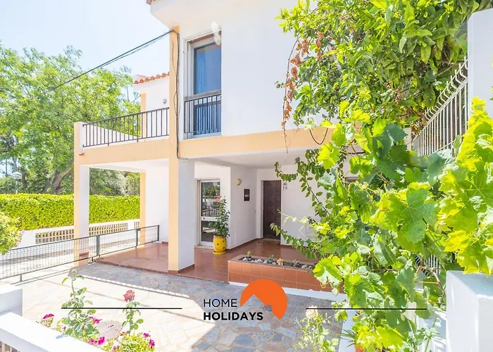 #047 Almond Tree By Home Holidays