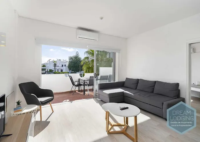 Artens 407 Dream Lodging