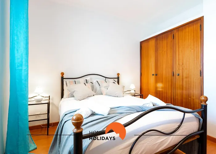 #204 Larimar Flat By Home Holidays